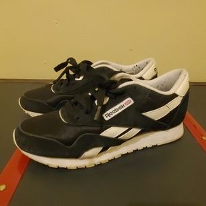 Reebok black and white classic nylon and suede 7
